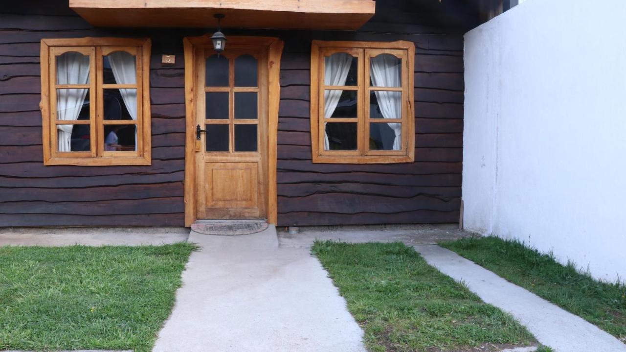Cabanas Aitue Futaleufu Ngoại thất bức ảnh