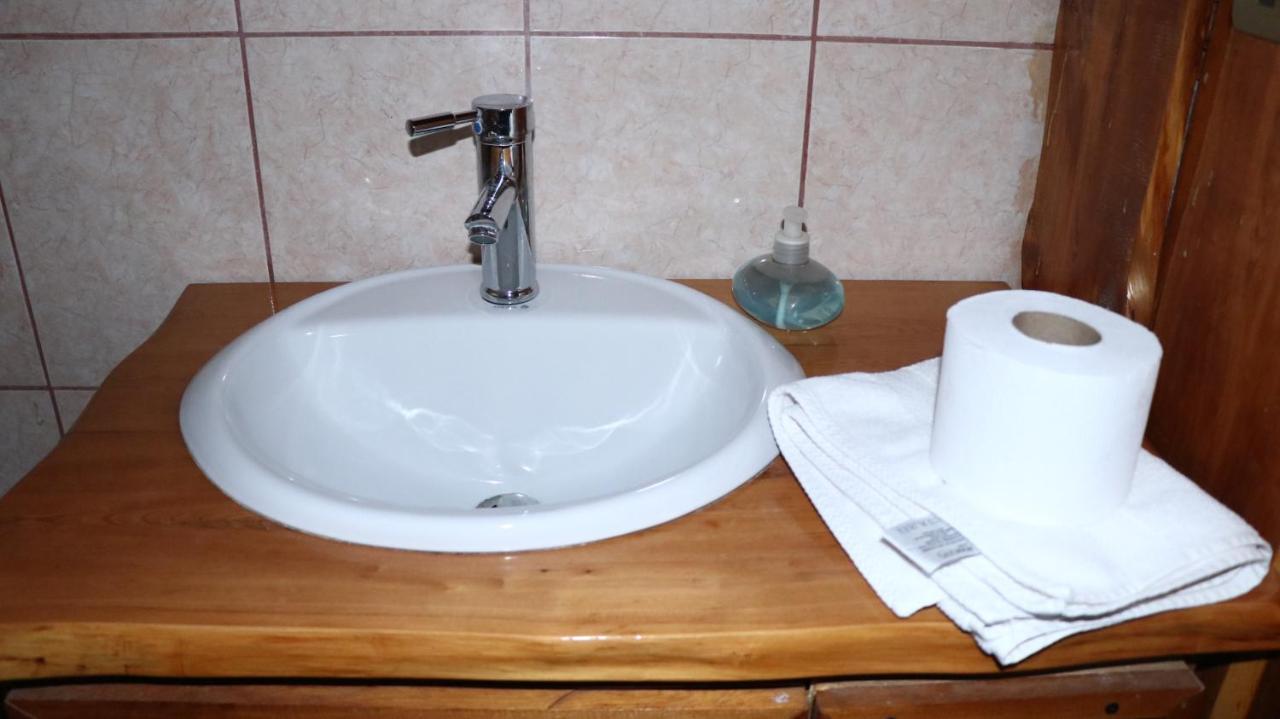 Cabanas Aitue Futaleufu Ngoại thất bức ảnh